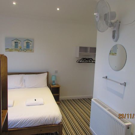 Charlotte Guest House Γουέιμουθ Εξωτερικό φωτογραφία